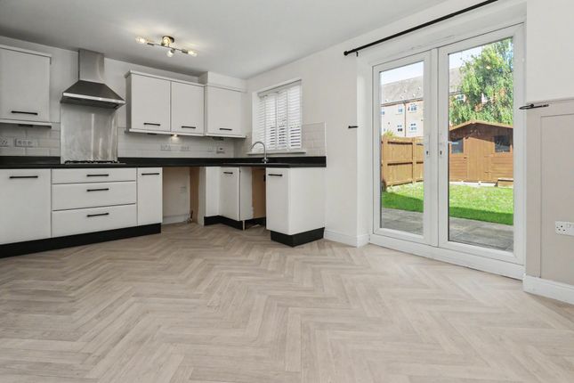 43 Park Road South, Newton-Le-Willows photo 3