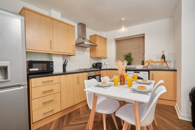 Flat to rent in St. Michaels Lane, Leeds