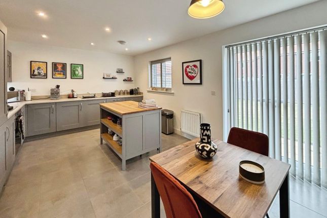 10, Heather Place, Thirsk photo 2
