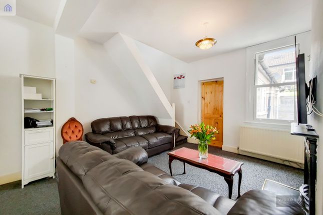 Terraced house to rent in Faringford Road, Stratford, London