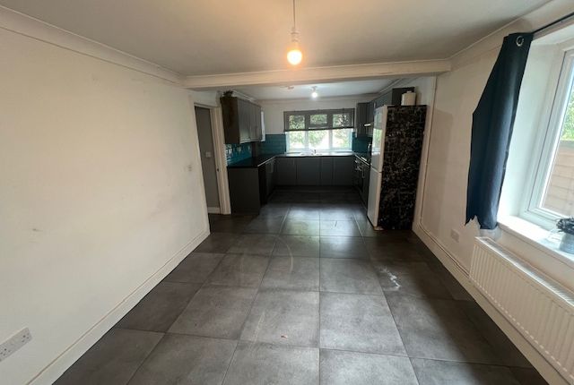15b Spring Crescent, Portswood, Southampton photo 5