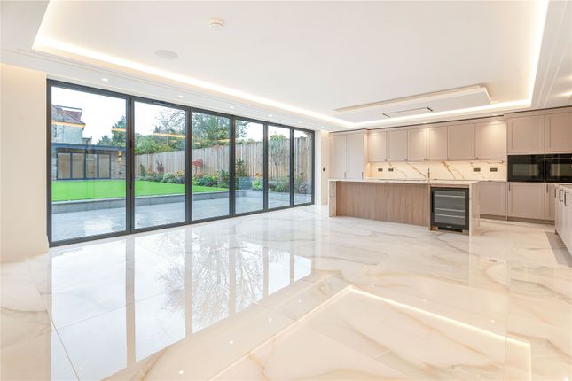 87, Furzehill Road, Hertfordshire photo 2