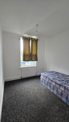 Chingford Mount Road, Chingford photo 5