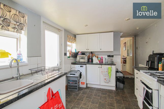Terraced house for sale in Haven Avenue, Grimsby
