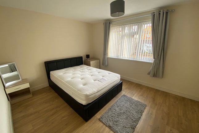 Thumbnail Room to rent in Arley Close, Redditch