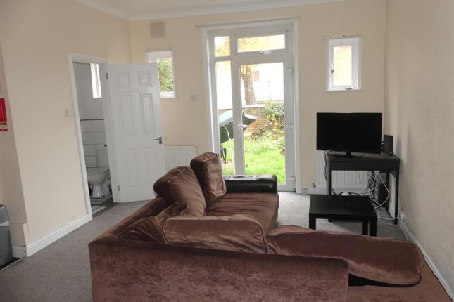 Semi-detached house to rent in Harborough Road, Shirley, Southampton