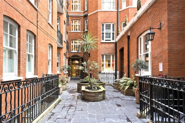 Flat to rent in Westminster Palace Gardens, Artillery Row, London