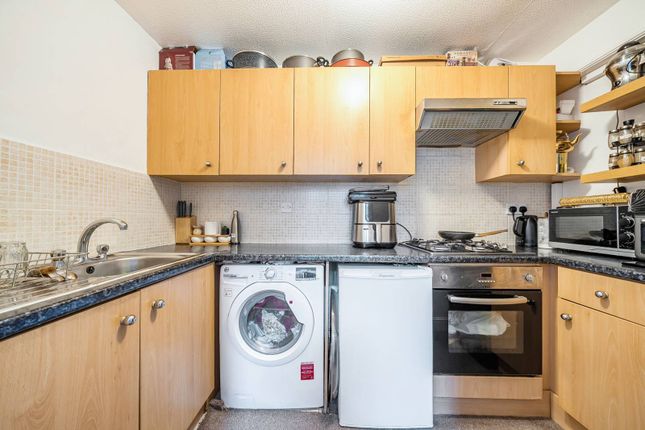 1-bed flat on Wembley Park Drive, Wembley Park, £300,000