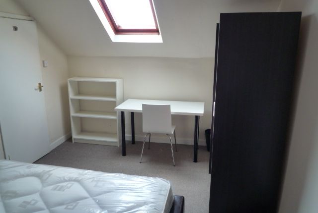 Terraced house to rent in Humber Road, Beeston
