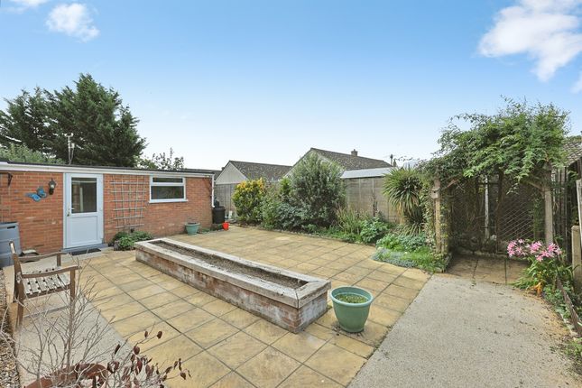 40, Tuttles Lane West, Wymondham photo 3