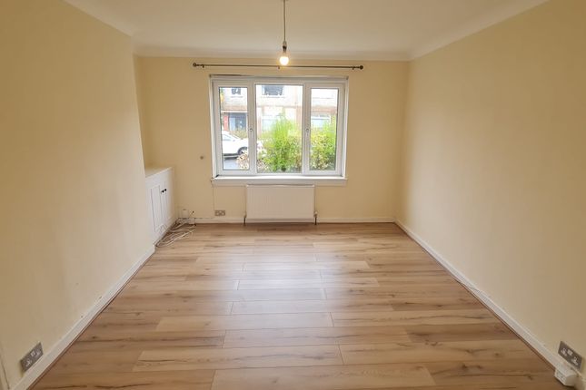 67, Graffham Avenue, Glasgow photo 4