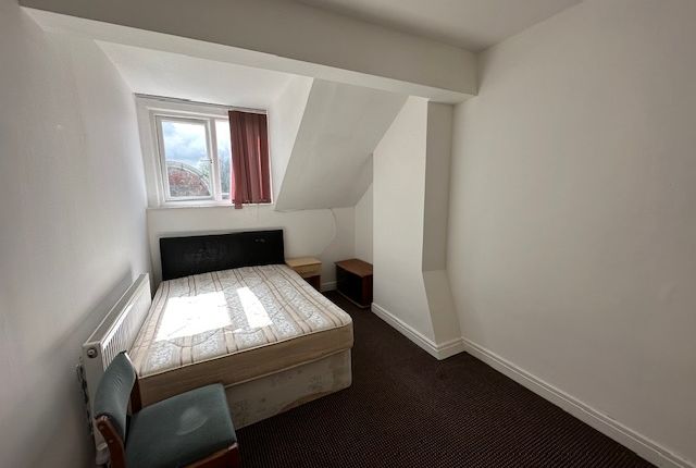 Thumbnail Flat to rent in Dickenson Road, Manchester