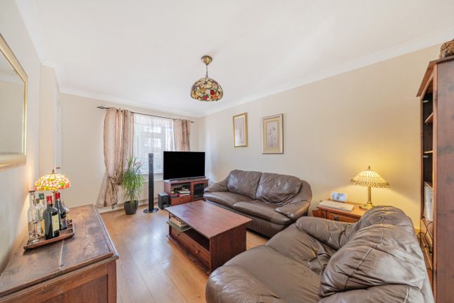51, High Ridge, Surrey photo 2