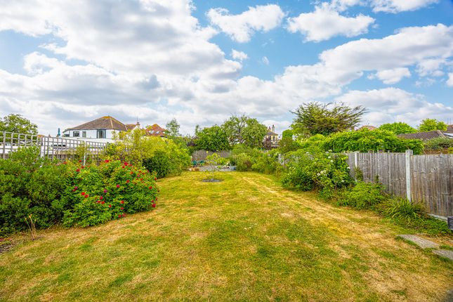 37, Chalkwell Esplanade, Westcliff-on-sea photo 3