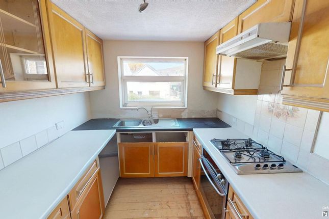 2-bed flat on 56-56A Bury Road, Bury, £295,000