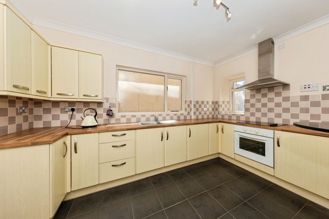 19, Downing Street, Carmarthenshire photo 4