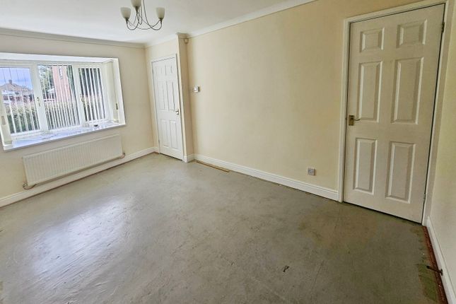 66, Newark Close, Liverpool photo 3