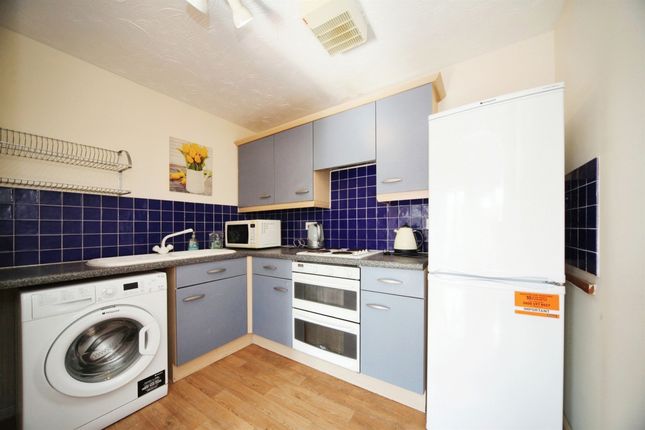 Flat for sale in Grove Road, Luton