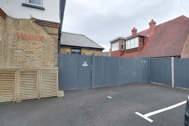 2B Park Road, Dartford, Kent photo 4