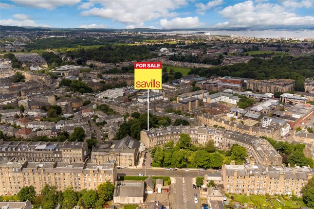 Thumbnail Flat for sale in Claremont Crescent, New Town, Edinburgh