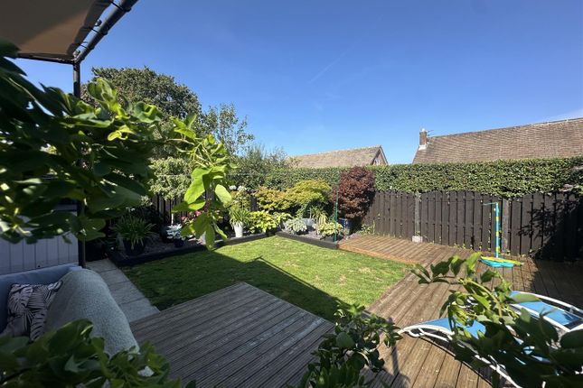 37, Meadoway, Preston photo 3