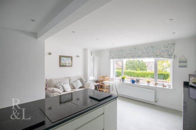 8, Creswell Drive, Ravenstone photo 3
