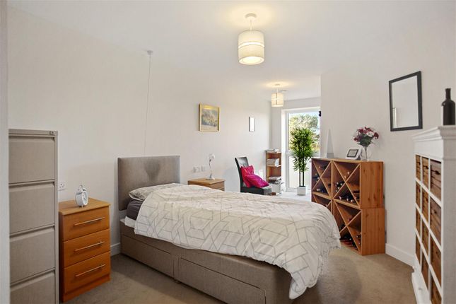 Flat for sale in Gilbert Place, Lowry Way, Swindon, Wiltshire