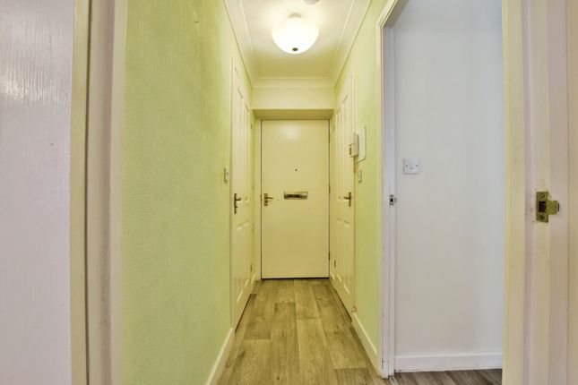 18 Homebeck House,, Gatley Green, Cheshire photo 4