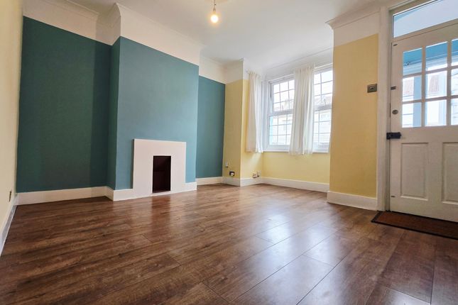 77 Chaucer Road, Gillingham photo 2