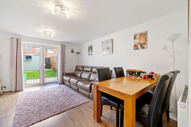 28, Hangar Drive, Chichester photo 3