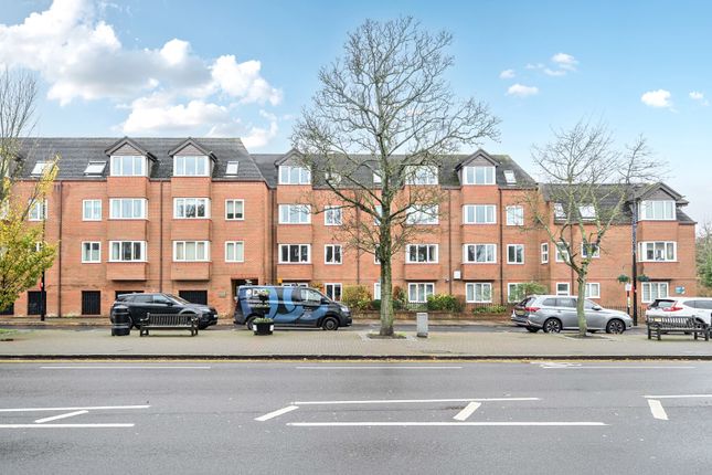 Flat 46, Lutyens Lodge, 523, Uxbridge Road, Pinner photo 3