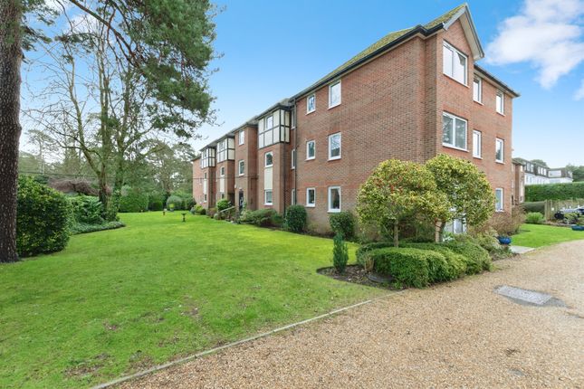 Flat 37, Alexandria Court, Glenmoor Road, Ferndown photo 3