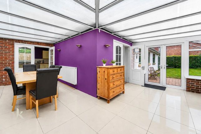 Top O' Th' Lane Bungalow, Hollin Lane, Bamford photo 4
