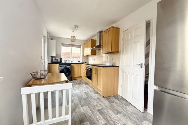304 Maes-y-Felin, Bridgend photo 4