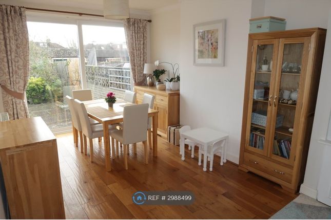 Sunnymede Avenue, Epsom photo 3