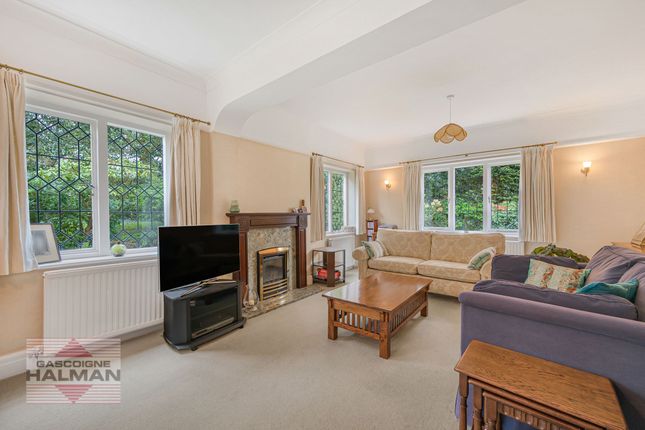 9 Carrwood Road, Wilmslow photo 4