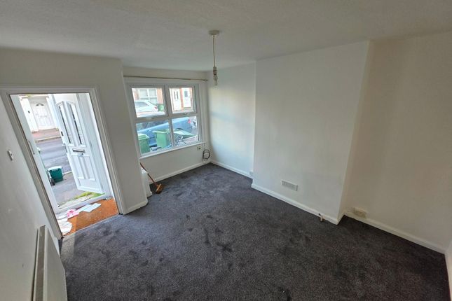 74A Marshall Street, Folkestone photo 3