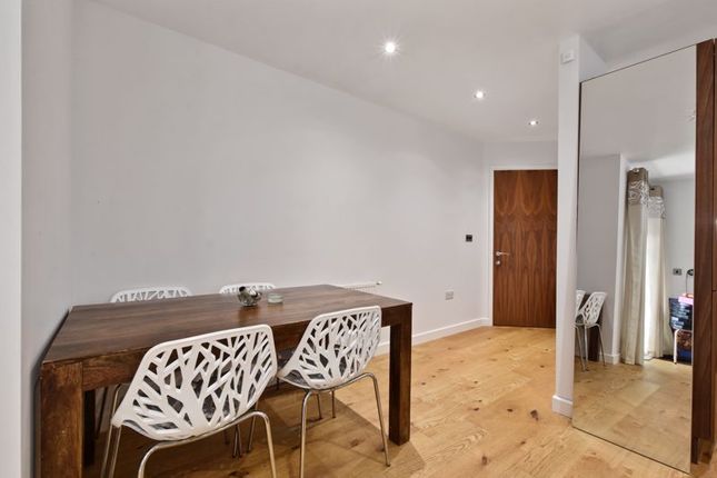 Flat for sale in Douglas Close, Stanmore