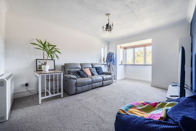 Flat 10, Conway Court,, Pinstone Way, Buckinghamshire photo 5