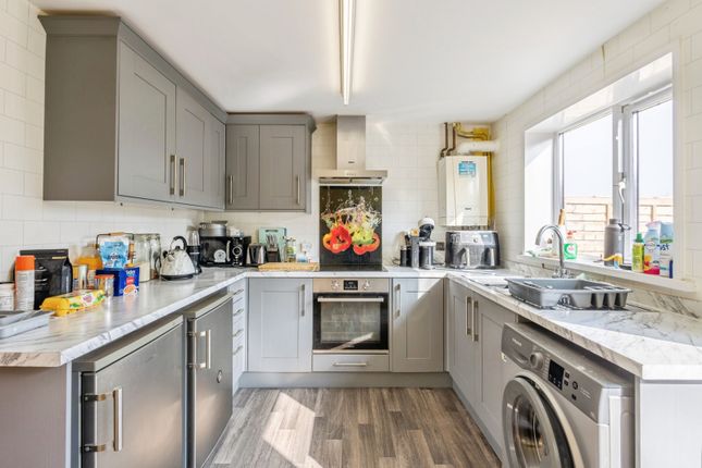 25, Sparks Way, Somerset photo 2