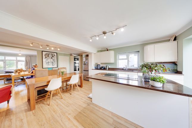 25, Meath Close, Orpington photo 4