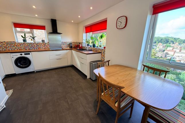 63 Yew Tree Close, Yeovil photo 4