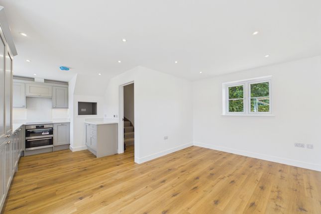 7, Nightingale Close, Saxmundham photo 4