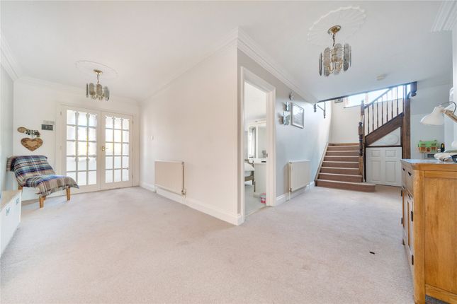 9, Barn End Drive, Kent photo 2