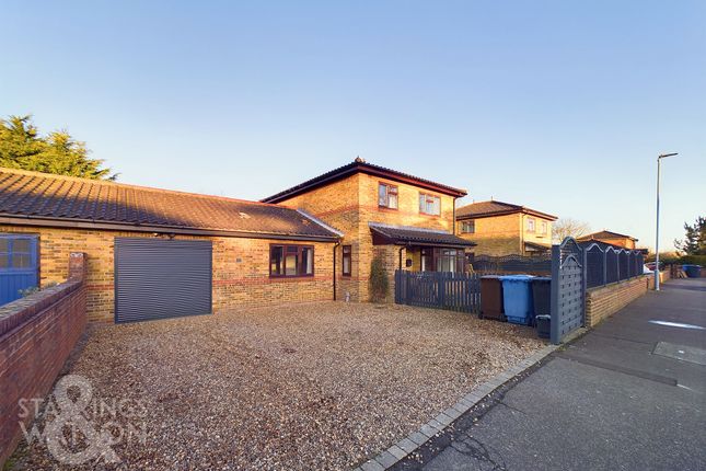 Thumbnail Link-detached house for sale in Tippett Close, Norwich