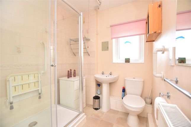 15, Farm Court, West Yorkshire photo 4