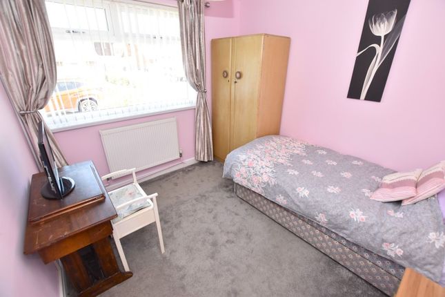 22 St. Andrews Close, Margate photo 4