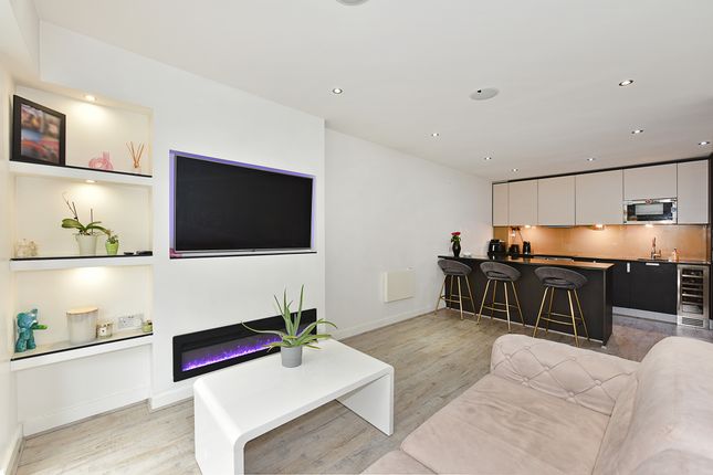 Emerald House, Commander Avenue, London photo 2
