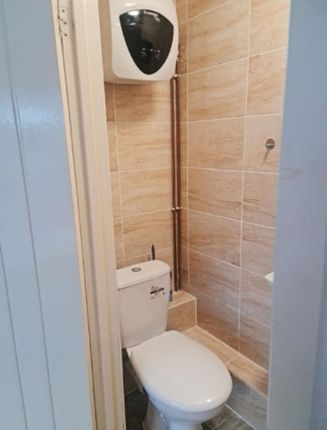 51 Shropshire Close, Mitcham photo 4