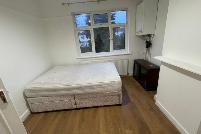 297, Mortlake Road, Ilford photo 4
